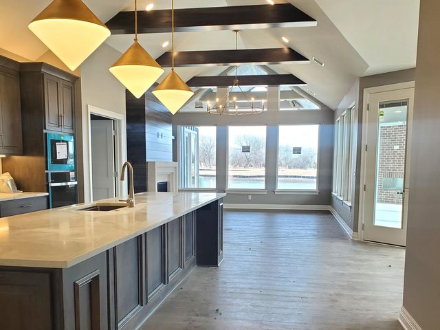 200 W Boxthorn Dr, Andover, KS 67002