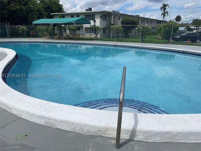 130 NE 202nd Ter S4, Miami Gardens, FL 33179