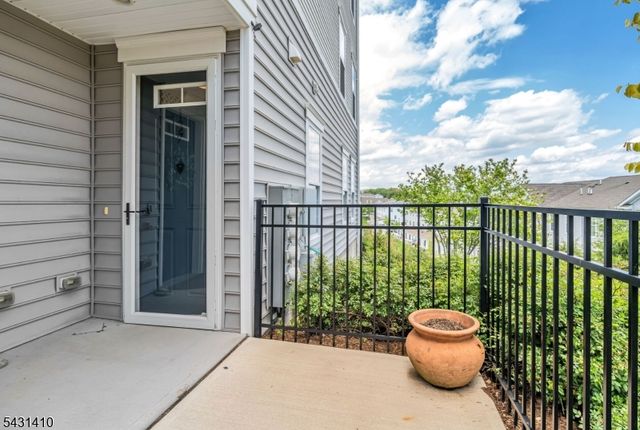 137 Aspen Dr, Cedar Grove Twp., NJ 07009