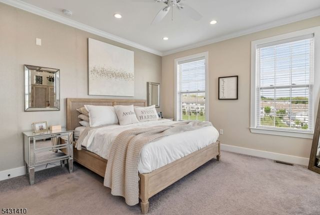 137 Aspen Dr, Cedar Grove Twp., NJ 07009