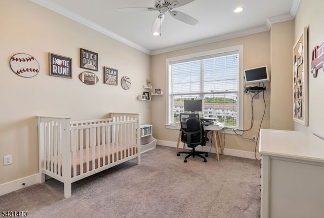 137 Aspen Dr, Cedar Grove Twp., NJ 07009