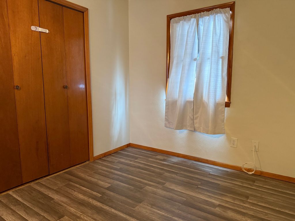 Image 17 of property listing at 1516 Triangle Street, Mt Vernon, IL 62864