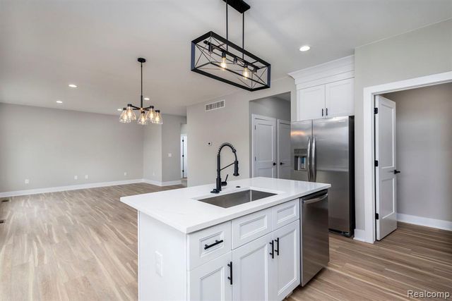 2323 Baltimore, Davison, MI 48423