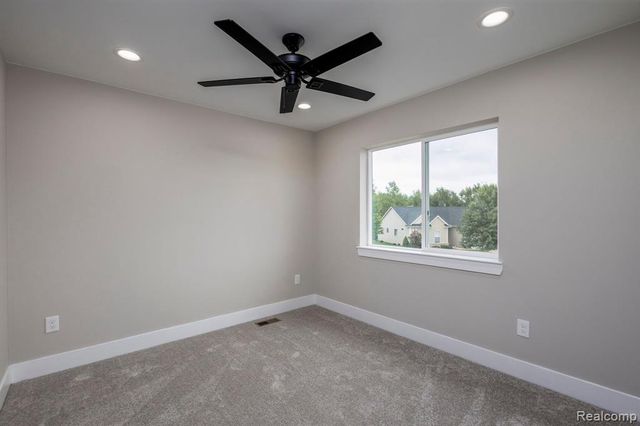 2323 Baltimore, Davison, MI 48423