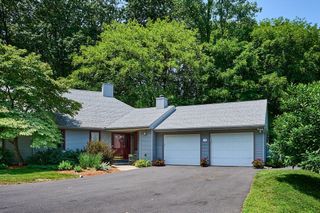 3 Baldwin Ln 3, Amherst, MA 01002