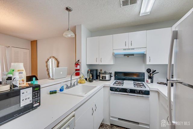 626 Edpas Road, New Brunswick, NJ 08901