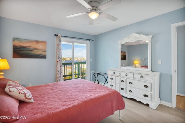 1013 Carolina Beach Avenue N 3d, Carolina Beach, NC 28428