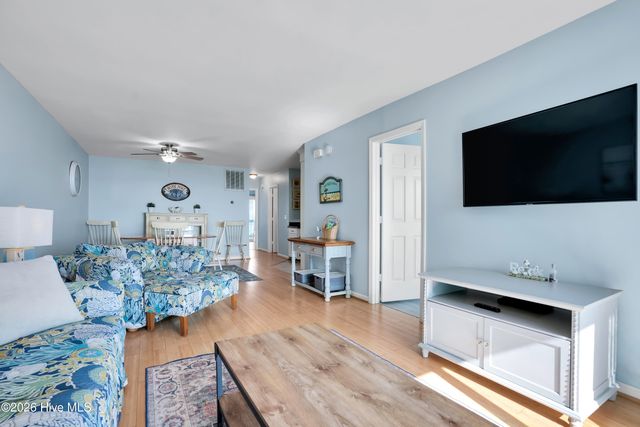 1013 Carolina Beach Avenue N 3d, Carolina Beach, NC 28428