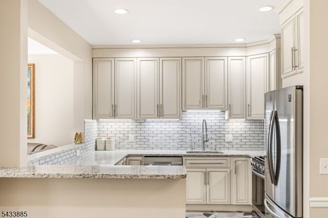 103 Emily Pl, Parsippany-troy Hills Twp., NJ 07054