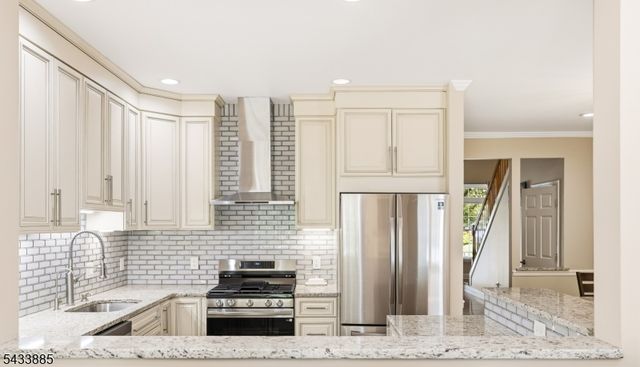 103 Emily Pl, Parsippany-troy Hills Twp., NJ 07054