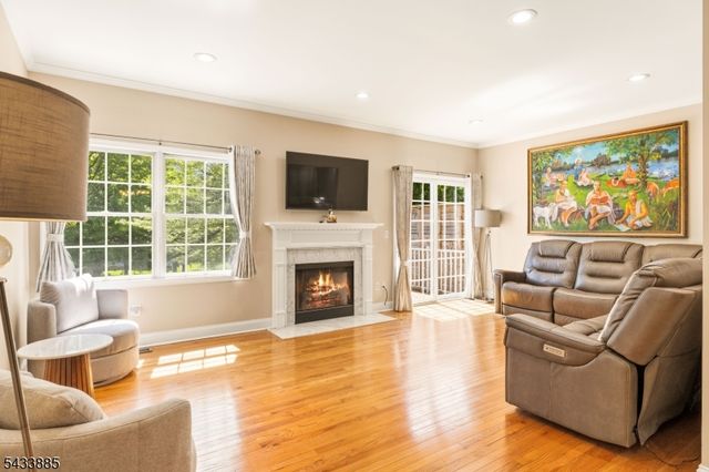 103 Emily Pl, Parsippany-troy Hills Twp., NJ 07054
