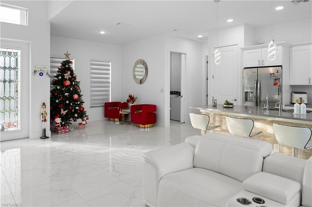 453 Lillon AVE S, Lehigh Acres, FL 33974