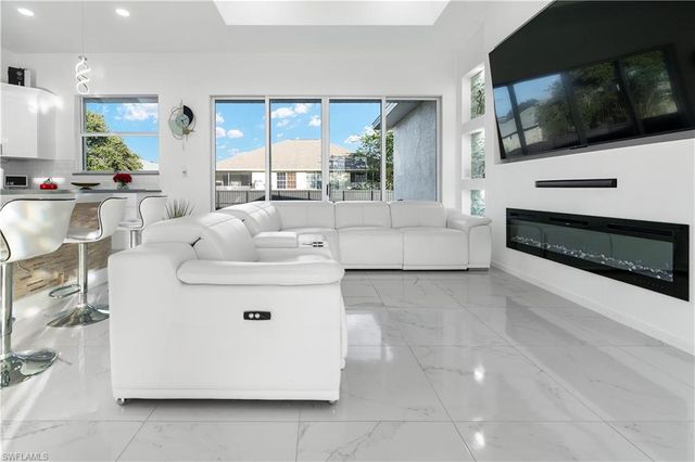 453 Lillon AVE S, Lehigh Acres, FL 33974