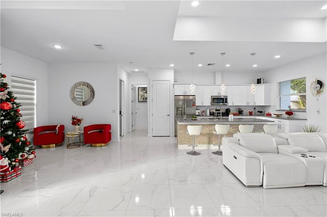 453 Lillon AVE S, Lehigh Acres, FL 33974