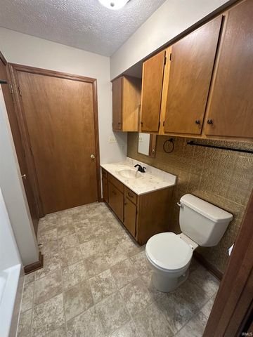 55 S Park Avenue, Spencer, IN 47460