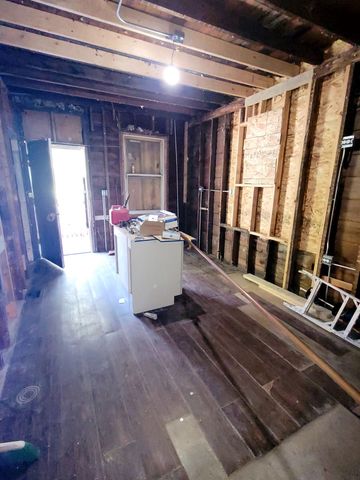 6953 S Elizabeth Street, Chicago, IL 60636