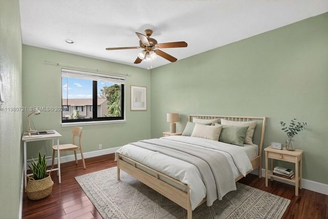 11160 NW 37th St, Sunrise, FL 33351