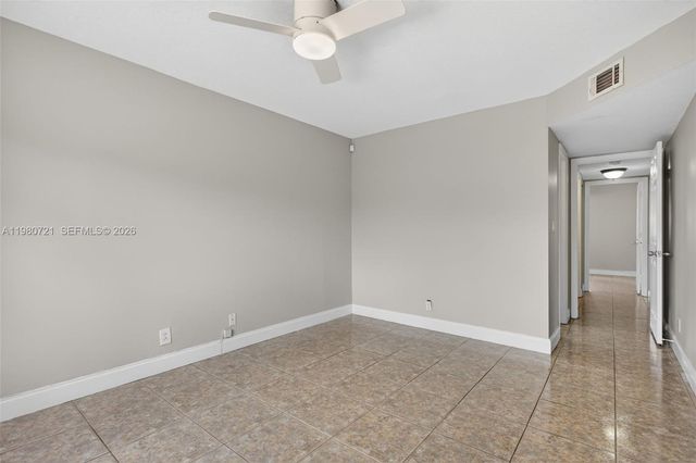 11160 NW 37th St, Sunrise, FL 33351