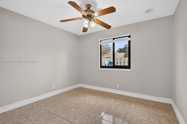 11160 NW 37th St, Sunrise, FL 33351