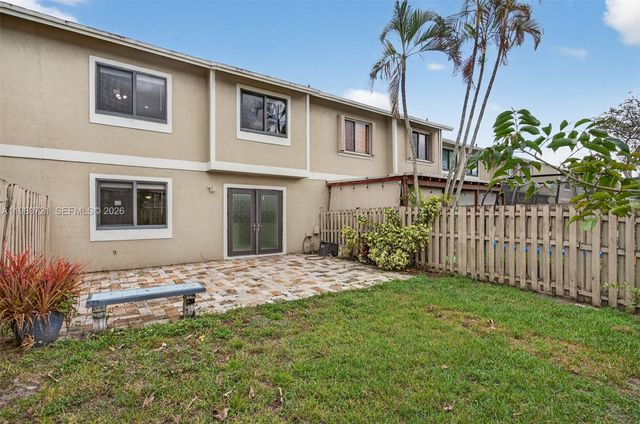 11160 NW 37th St, Sunrise, FL 33351