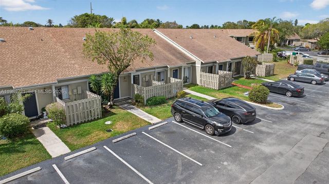 11160 NW 37th St, Sunrise, FL 33351