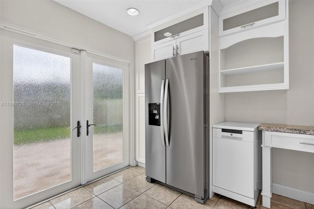 11160 NW 37th St, Sunrise, FL 33351