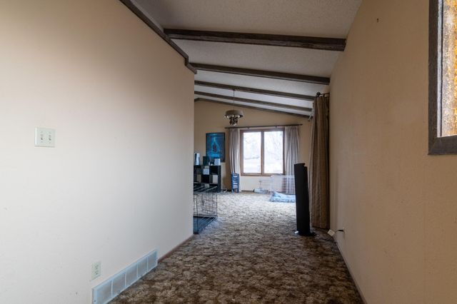 430 8th Avenue NW, Valley City, ND 58072