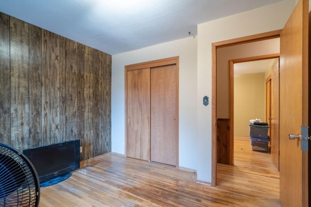 430 8th Avenue NW, Valley City, ND 58072