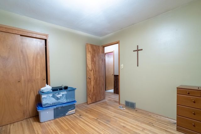 430 8th Avenue NW, Valley City, ND 58072