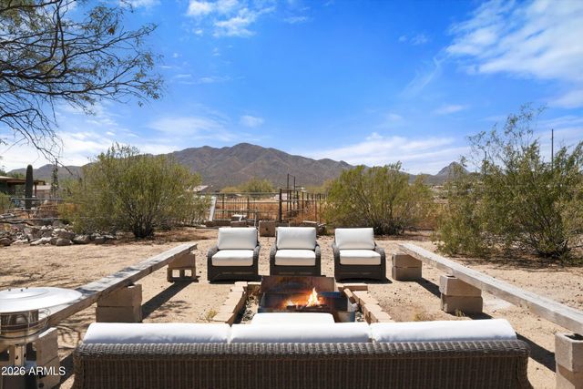 44814 N 10TH Street, New River, AZ 85087