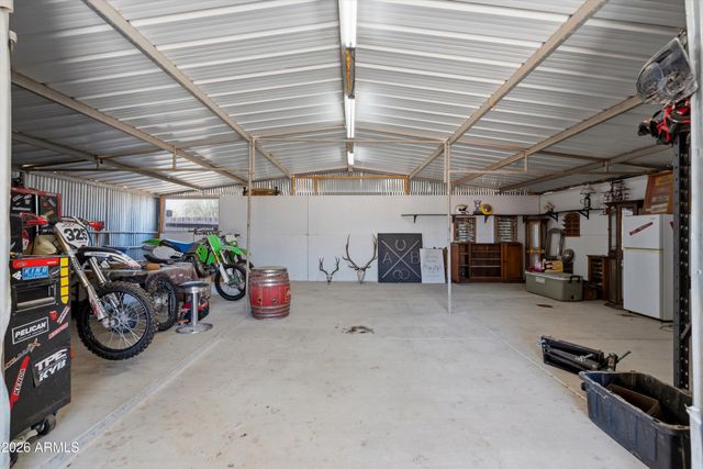 44814 N 10TH Street, New River, AZ 85087