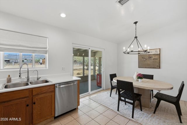 44814 N 10TH Street, New River, AZ 85087