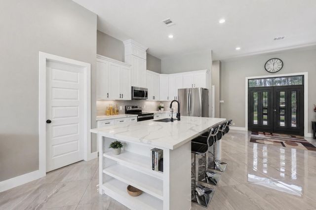 13096 Mill Creek Drive S, Plantersville, TX 77363