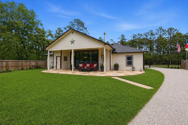 13096 Mill Creek Drive S, Plantersville, TX 77363