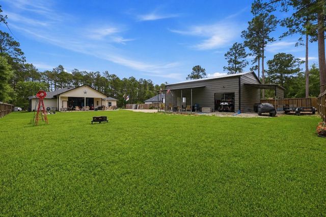 13096 Mill Creek Drive S, Plantersville, TX 77363
