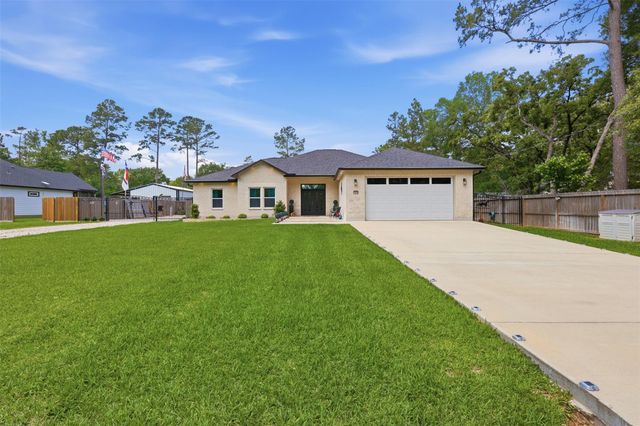 13096 Mill Creek Drive S, Plantersville, TX 77363