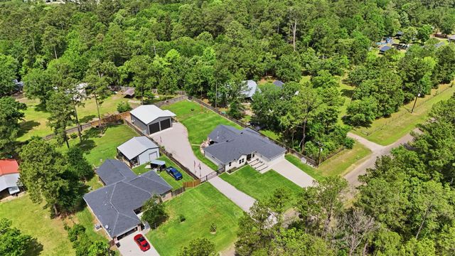 13096 Mill Creek Drive S, Plantersville, TX 77363