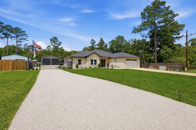 13096 Mill Creek Drive S, Plantersville, TX 77363