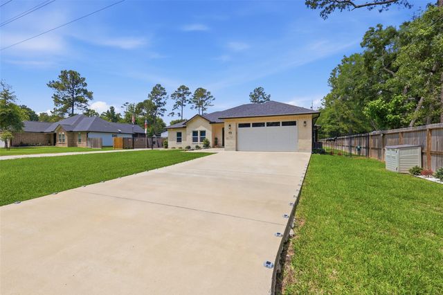 13096 Mill Creek Drive S, Plantersville, TX 77363