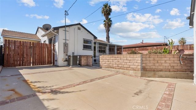 19349 Friar Street, Tarzana, CA 91335