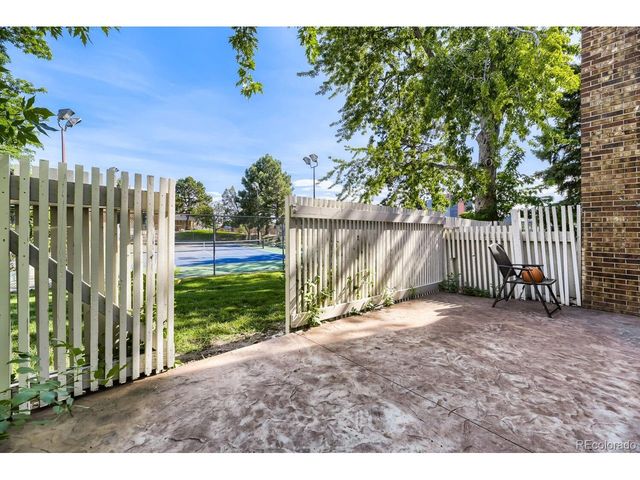 2938 S Parker Ct, Aurora, CO 80014