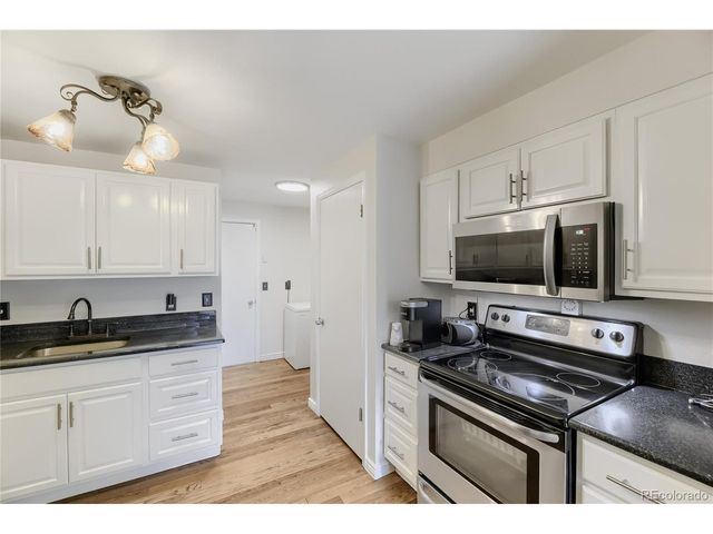 2938 S Parker Ct, Aurora, CO 80014