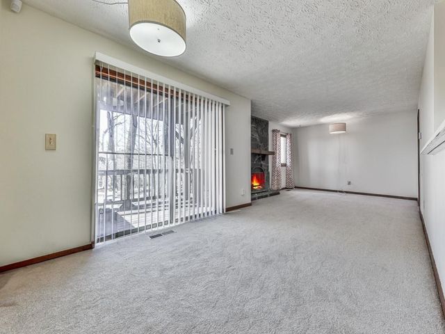 1101 Fairway Oaks Rd 1101, Waleska, GA 30183