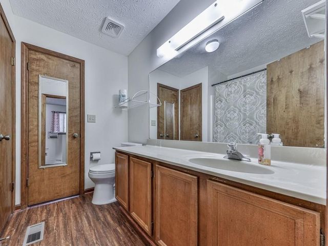 1101 Fairway Oaks Rd 1101, Waleska, GA 30183