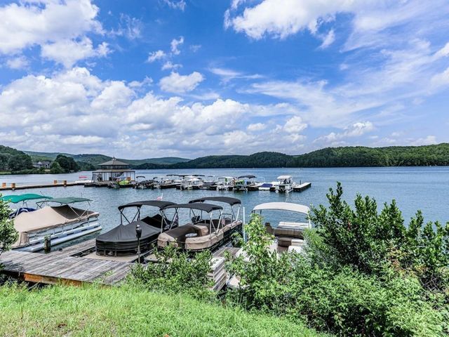 1101 Fairway Oaks Rd 1101, Waleska, GA 30183