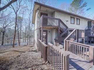 1101 Fairway Oaks Rd 1101, Waleska, GA 30183
