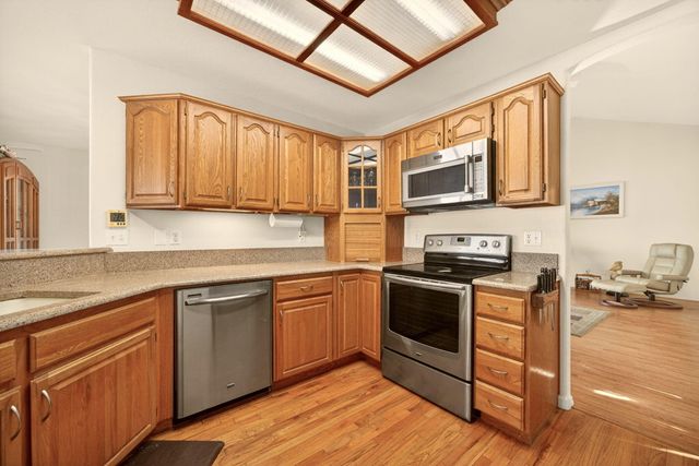 4661 Torrey Pines Drive, Medford, OR 97504