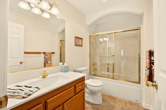 4661 Torrey Pines Drive, Medford, OR 97504