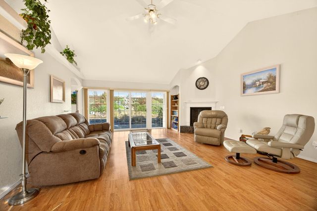 4661 Torrey Pines Drive, Medford, OR 97504