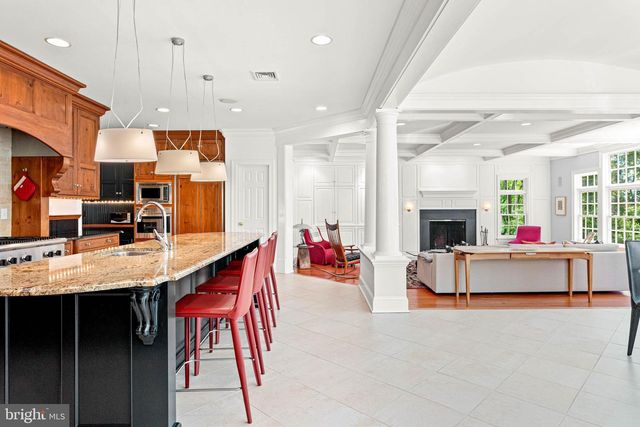 737 EAGLE FARM RD, Villanova, PA 19085